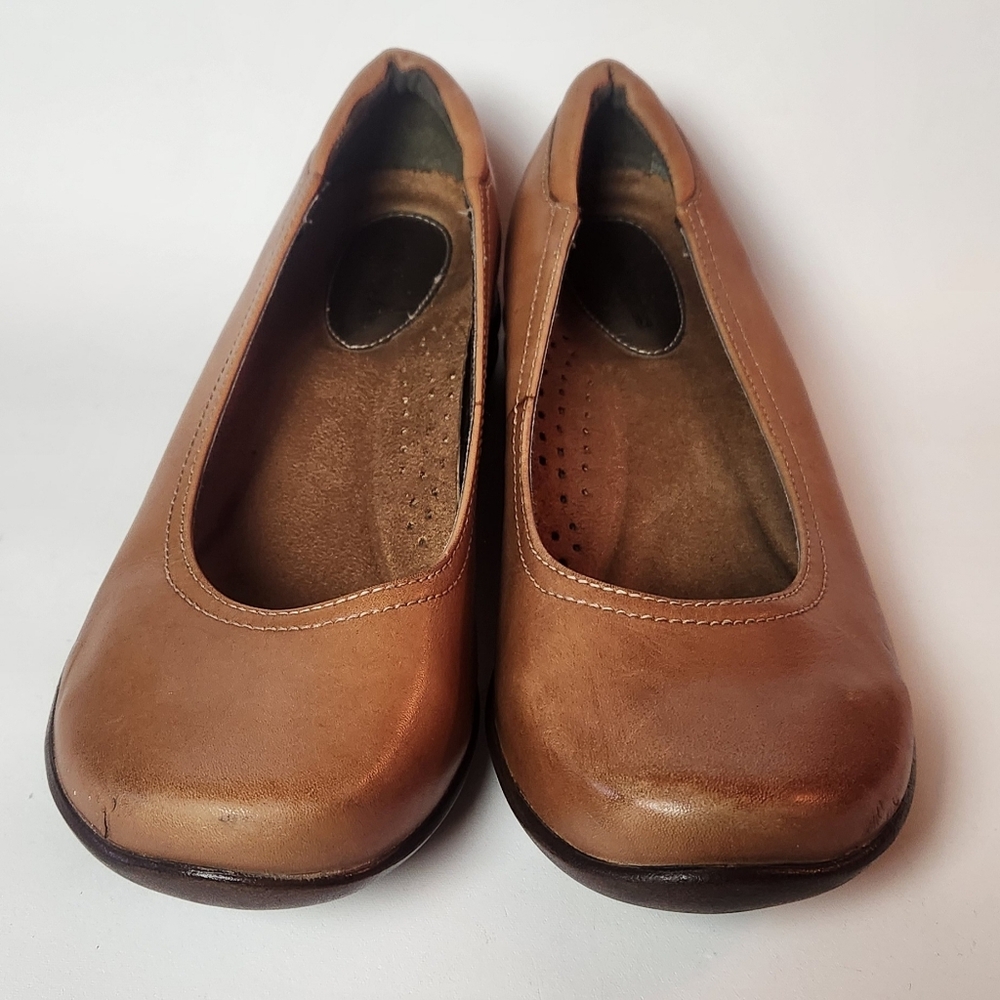 Hush Puppies Tan Leather Women's Loafers